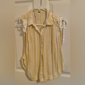 Free people summery flowey top